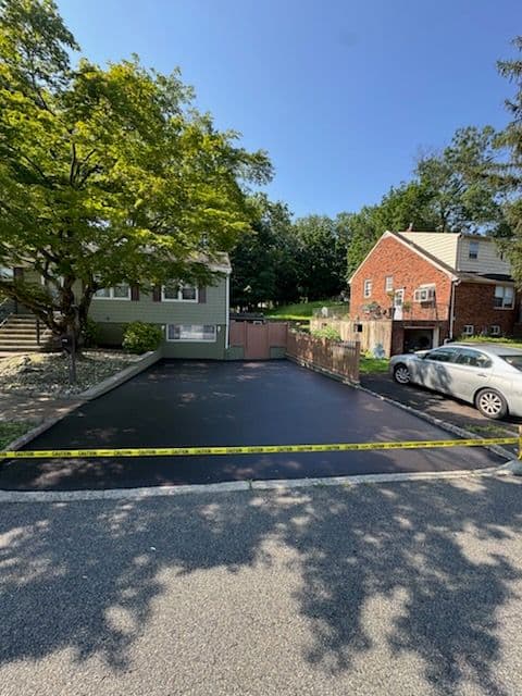 Gallery photos for Driveway Seal Coating for Maximum Protection: Image #2
