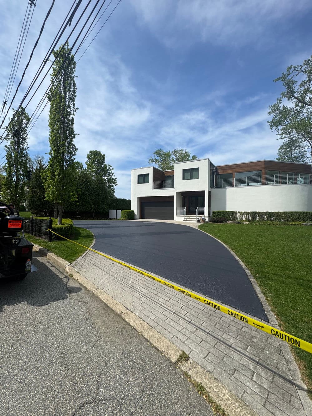 Pompton Lakes, NJ – Driveway Sealcoating image