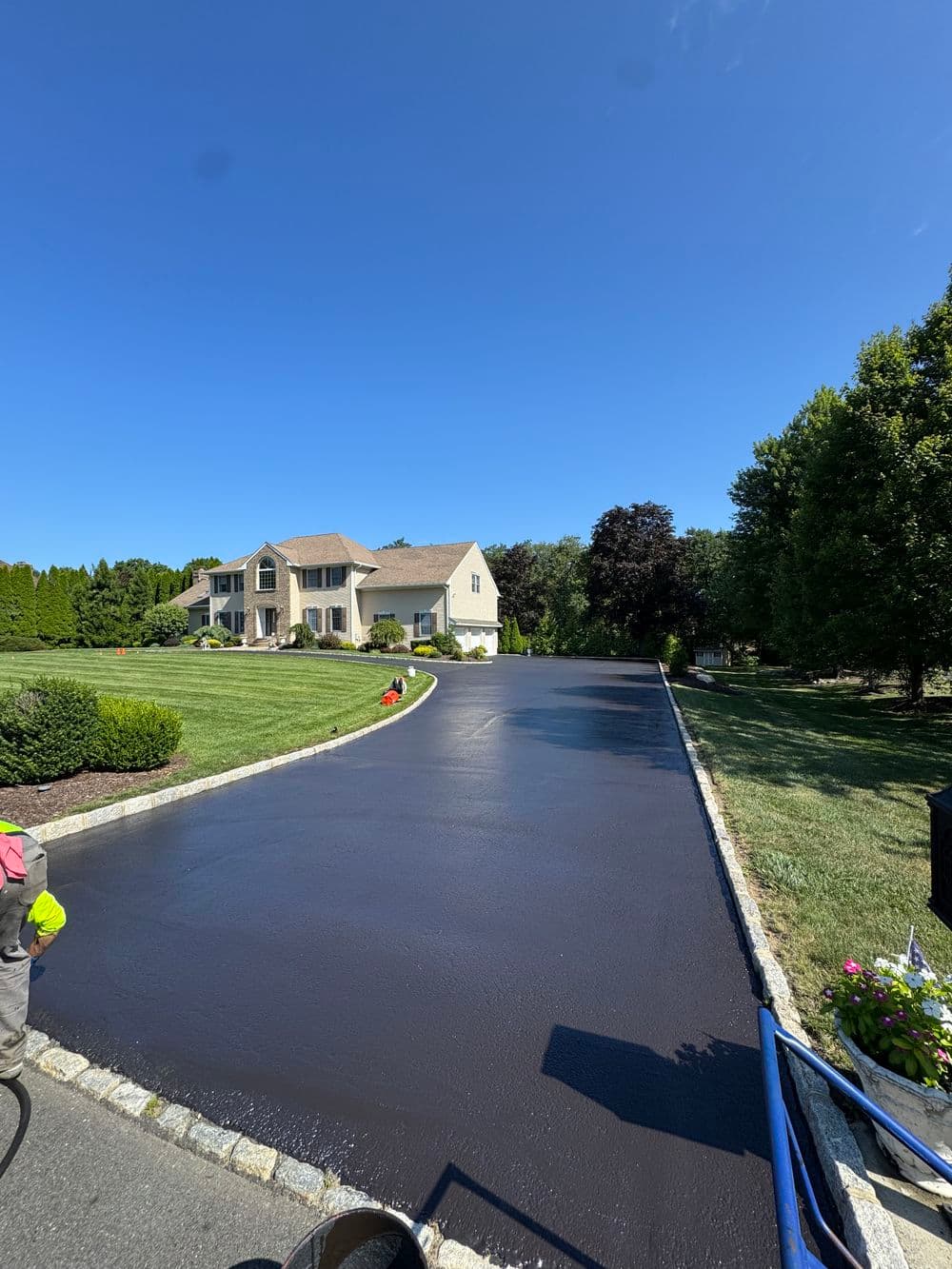 Project Kinnelon, NJ – Beautiful Driveway Sealcoating Transformation image