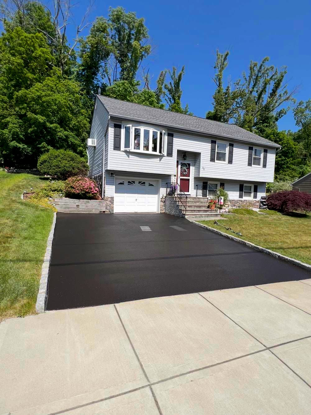 Project Driveway Sealcoating — Bloomingdale, NJ image