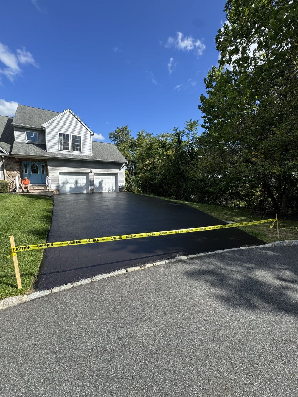 Lincoln Park, NJ – Neighbor Driveway Sealcoating (2 Homes Completed) image